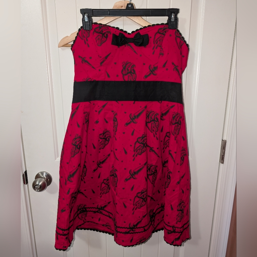 Sourpuss Strapless Red / Black Print Fit & Flare Dress